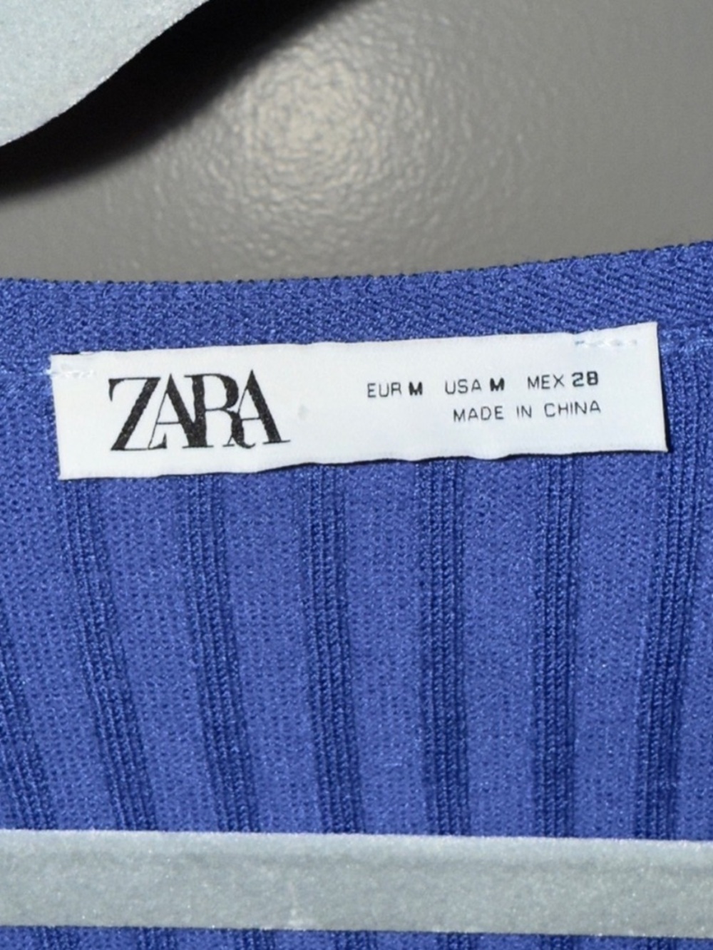 Zara Ribbed V-Neck Long Sleeve - Picture 5 of 5